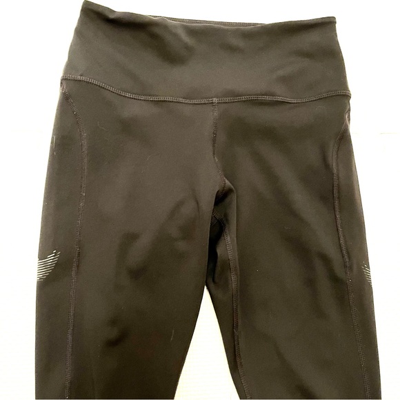 Nike Fast Dri-FIT Black Mid Rise 7/8 Leggings Reflective Zip Pocket Size XS - Picture 4 of 16